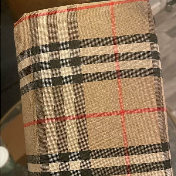 Authentic Burberry Hackberry Crossbody - Picture 12 of 13